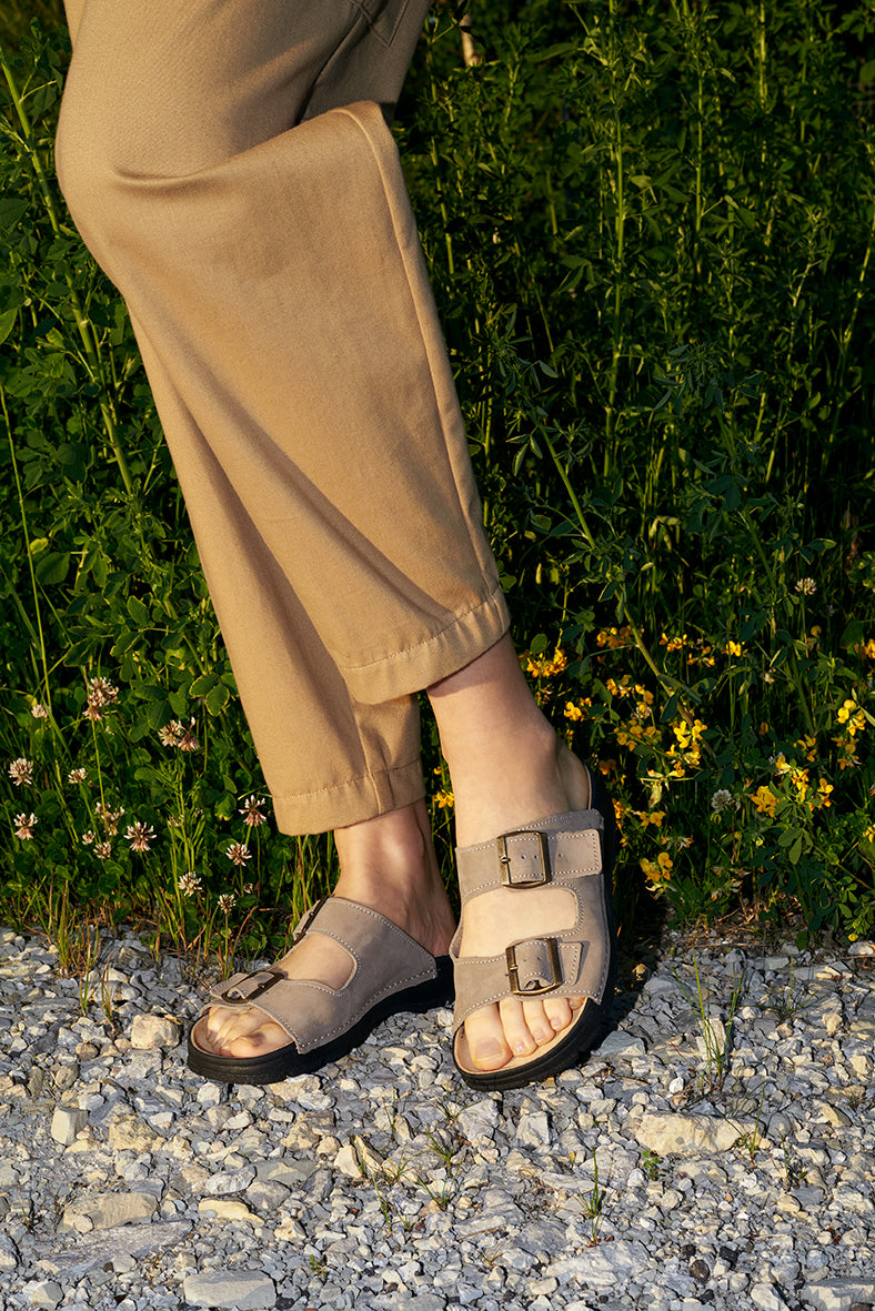 Meeliku Leather Sandals - Grey