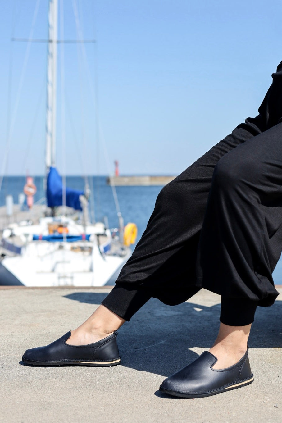 London - Classic shoes in the TOKU style - Black